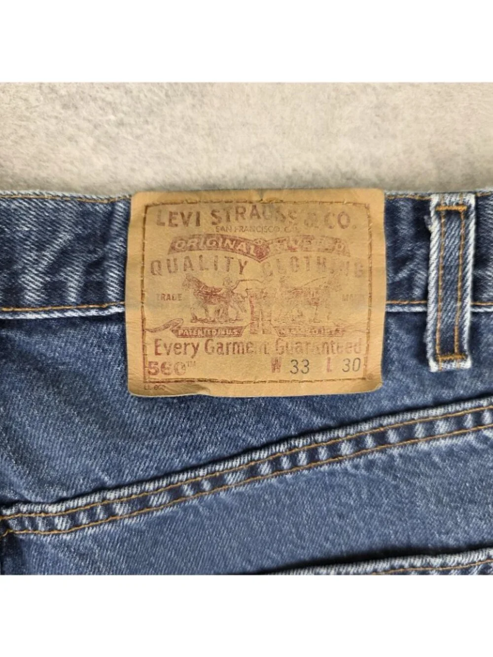 Levi's 560 Jeans Mens 33x30 Loose Relaxed Tapered USA 2001 Medium Wash Denim